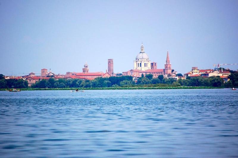 Hotel Due Guerrieri Mantova Exteriér fotografie